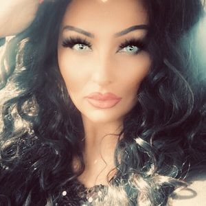 Meet your Posher, Jovana